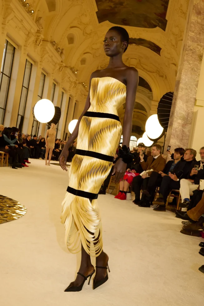 00006-schiaparelli-spring-2025-couture-credit-brand