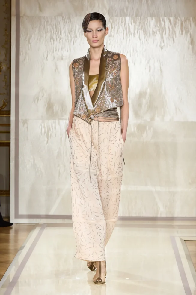 00007-armani-prive-spring-2025-couture-credit-gorunway