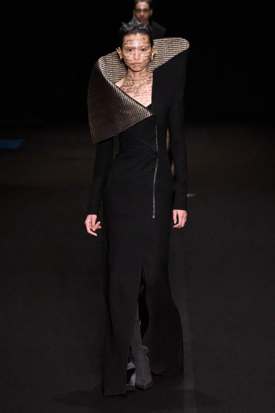 00007-gaurav-gupta-spring-2025-couture-credit-gorunway