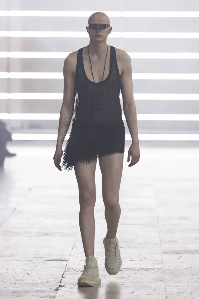 00008-rick-owens-fall-2025-menswear-credit-brand
