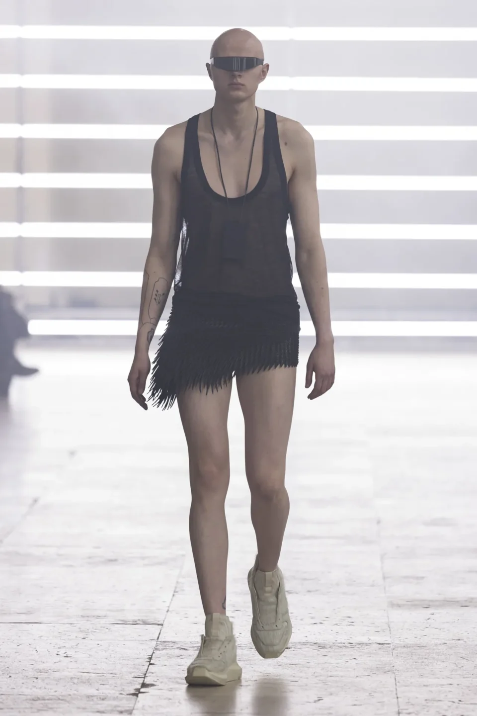 00008-rick-owens-fall-2025-menswear-credit-brand