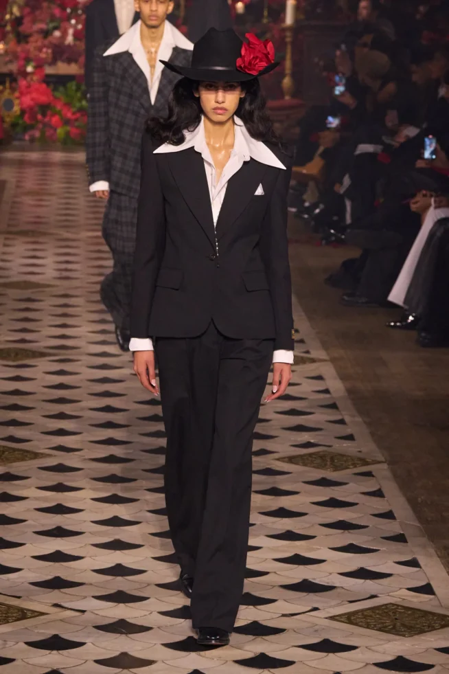 00008-willy-chavarria-fall-2025-menswear-credit-gorunway