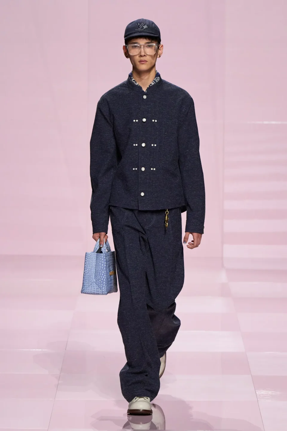 00009-louis-vuitton-fall-2025-menswear-credit-gorunway