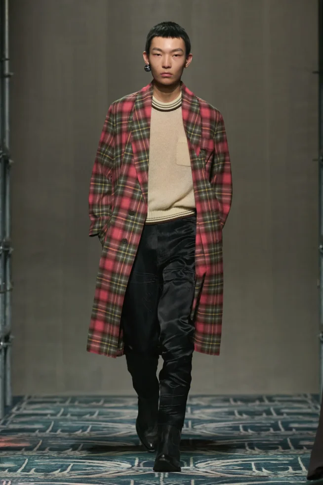 00009-prada-fall-2025-menswear-credit-gorunway