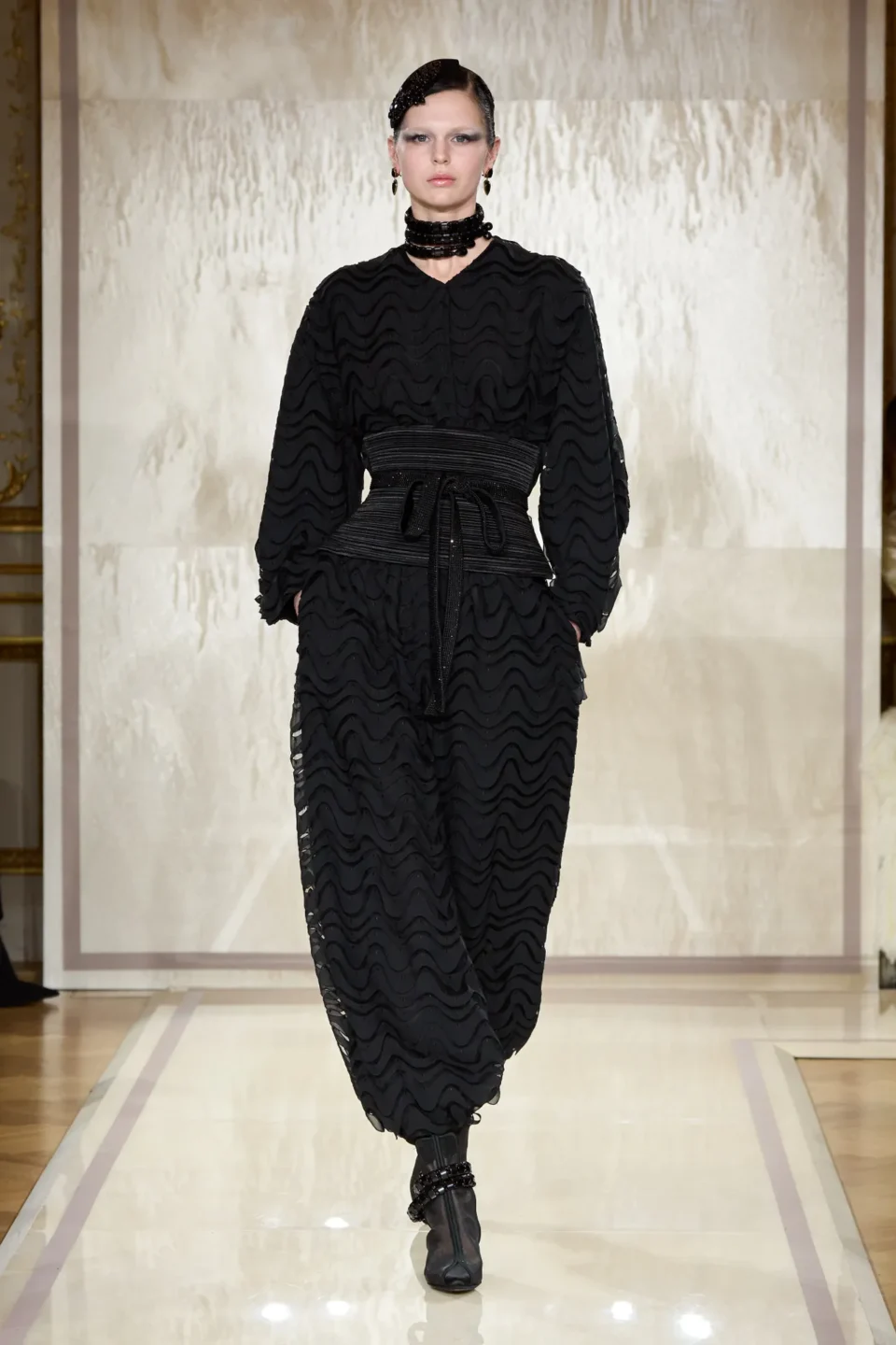 00011-armani-prive-spring-2025-couture-credit-gorunway