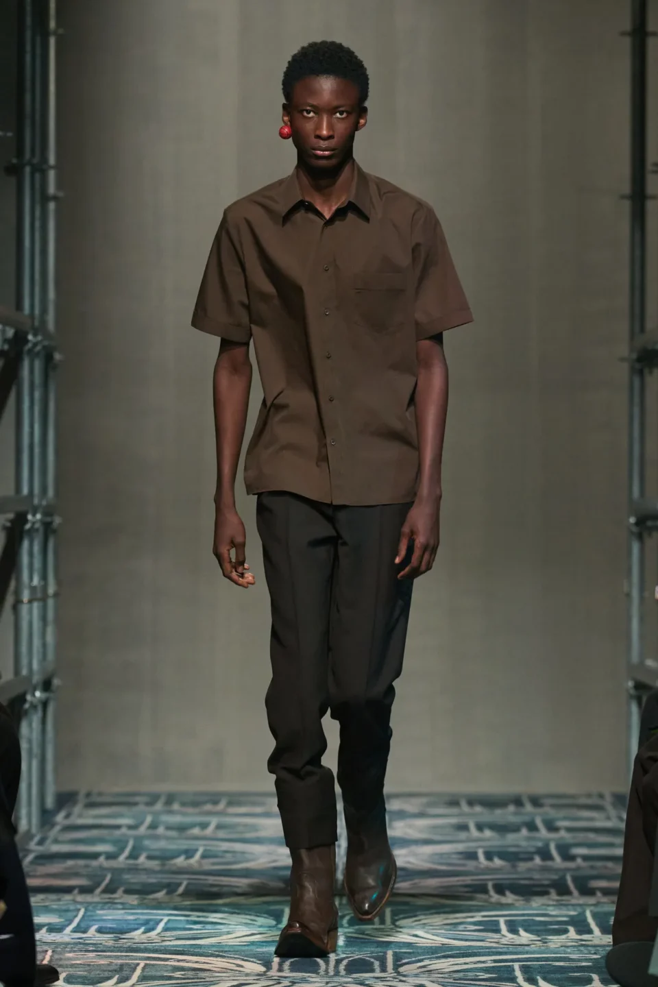 00011-prada-fall-2025-menswear-credit-gorunway