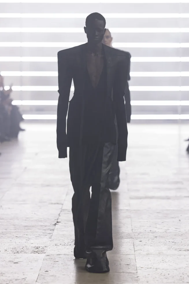 00013-rick-owens-fall-2025-menswear-credit-brand