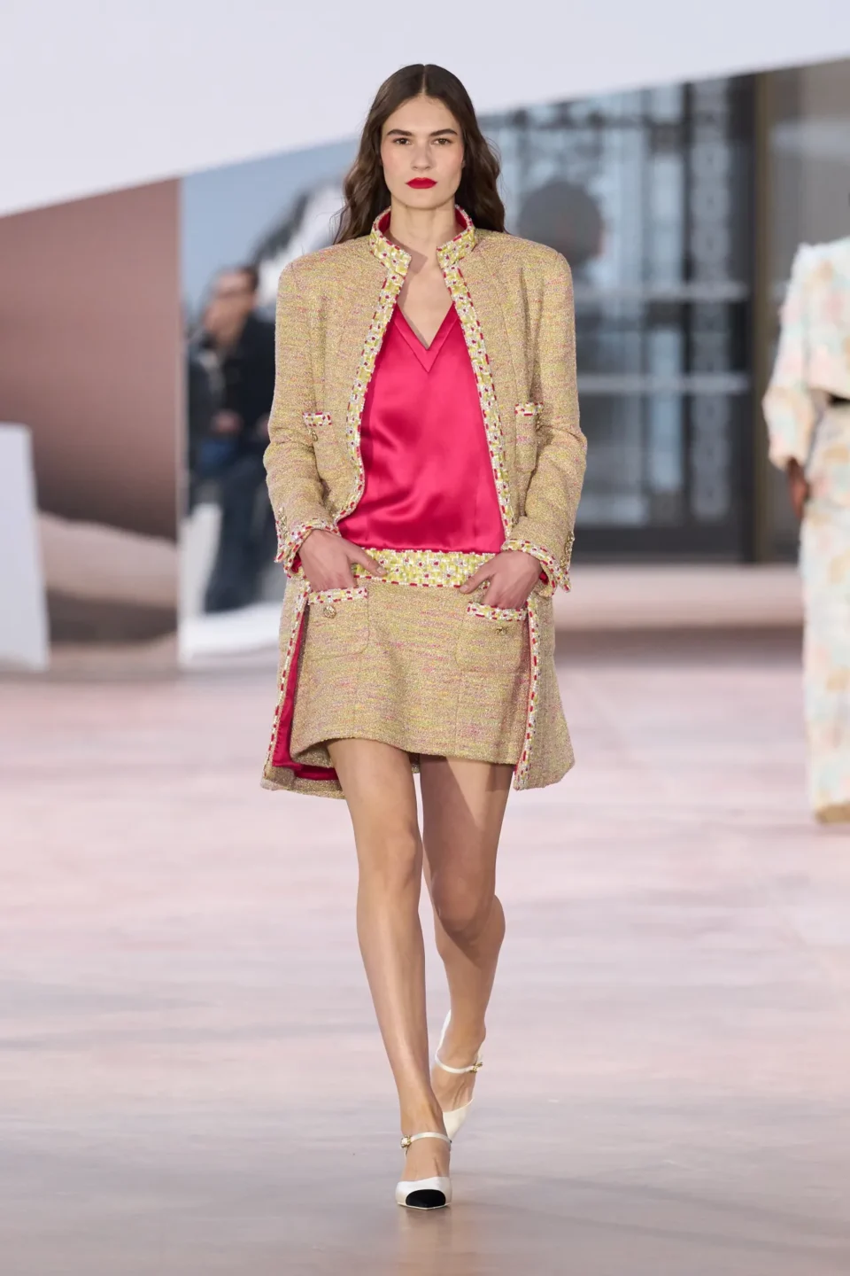 00014-chanel-spring-2025-couture-credit-gorunway