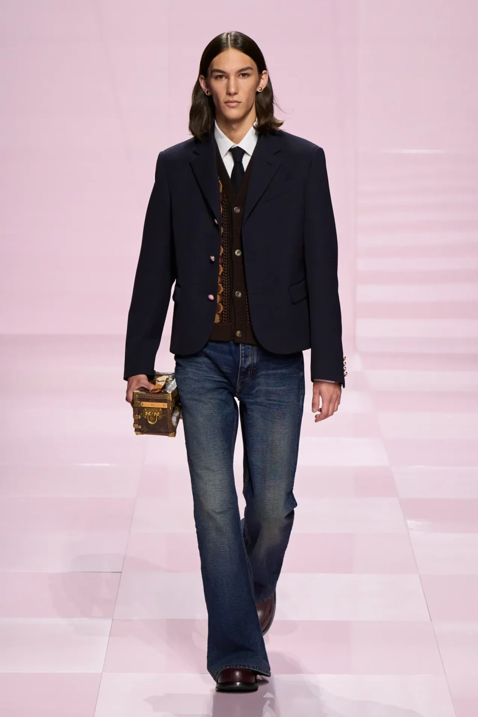 00015-louis-vuitton-fall-2025-menswear-credit-gorunway