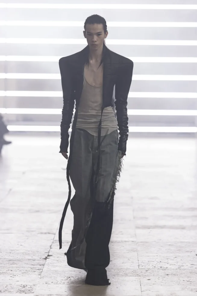 00016-rick-owens-fall-2025-menswear-credit-brand