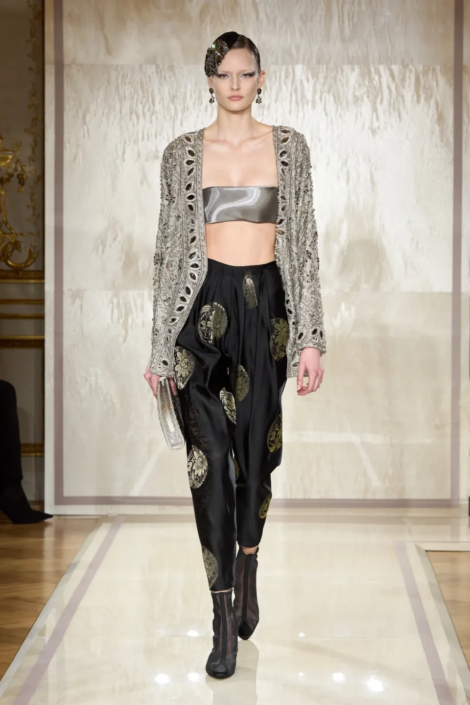 00018-armani-prive-spring-2025-couture-credit-gorunway