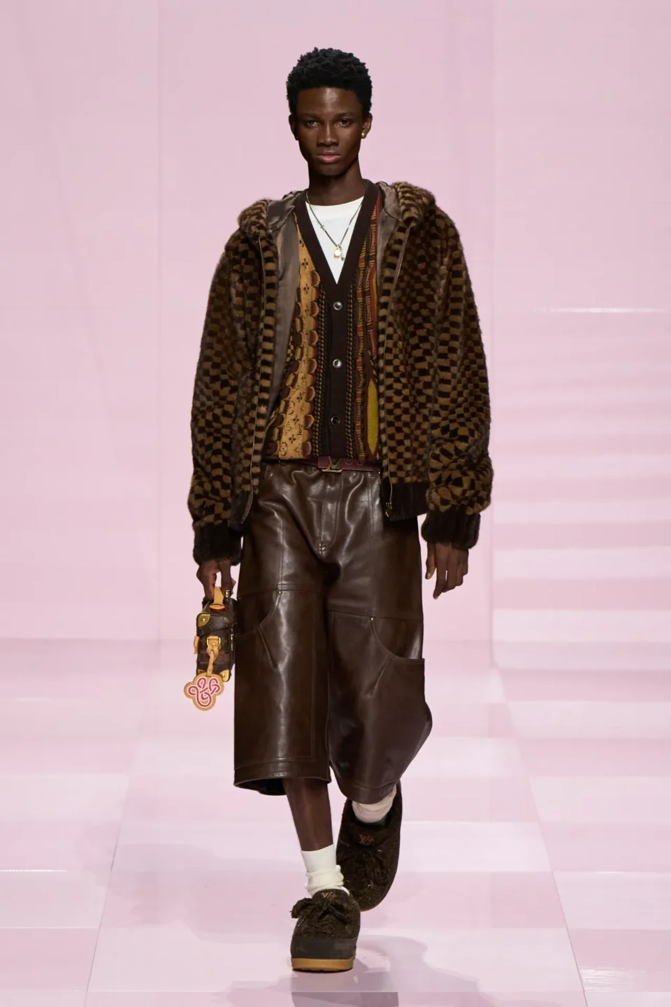 00018-louis-vuitton-fall-2025-menswear-credit-gorunway