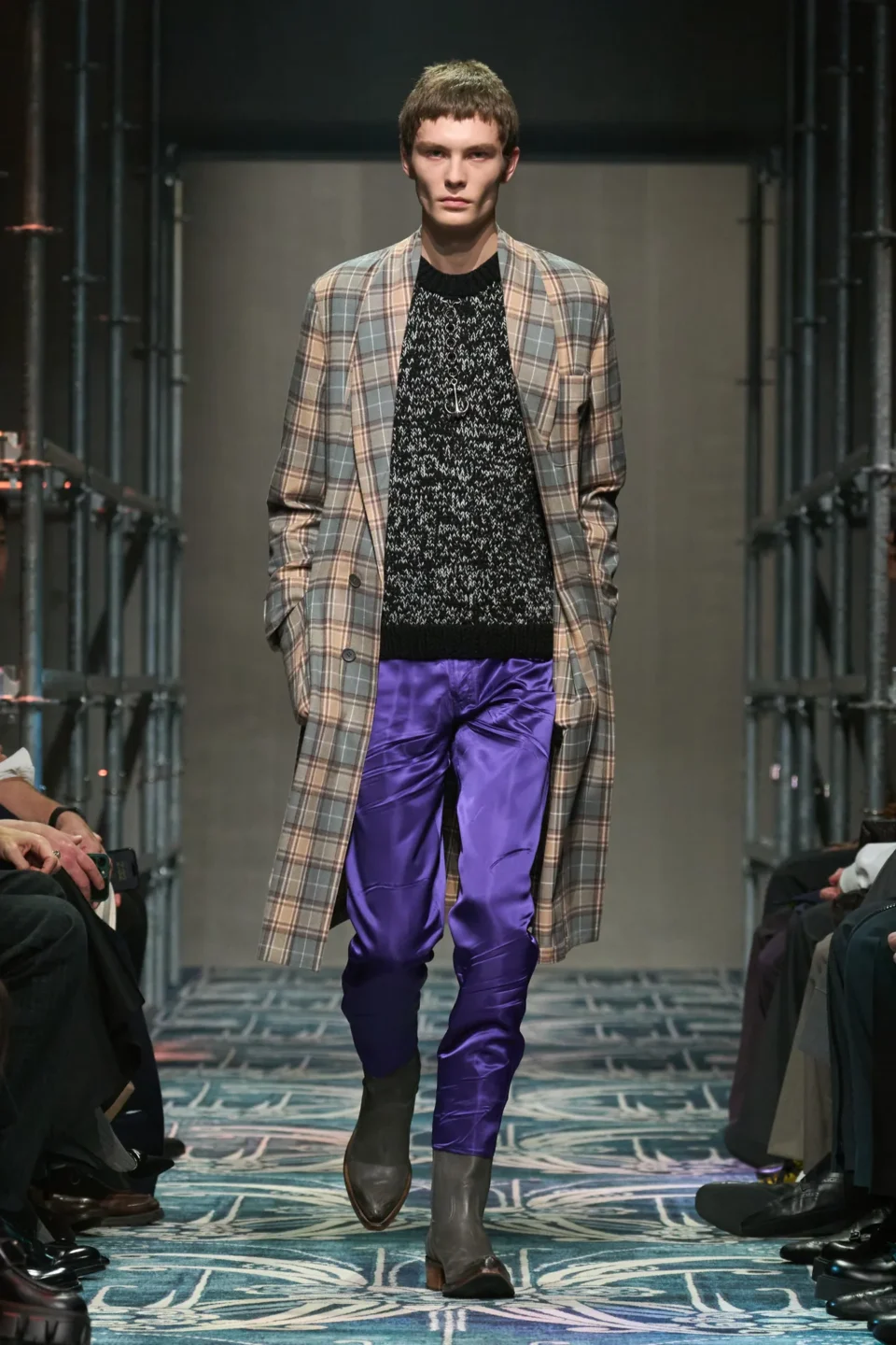 00019-prada-fall-2025-menswear-credit-gorunway