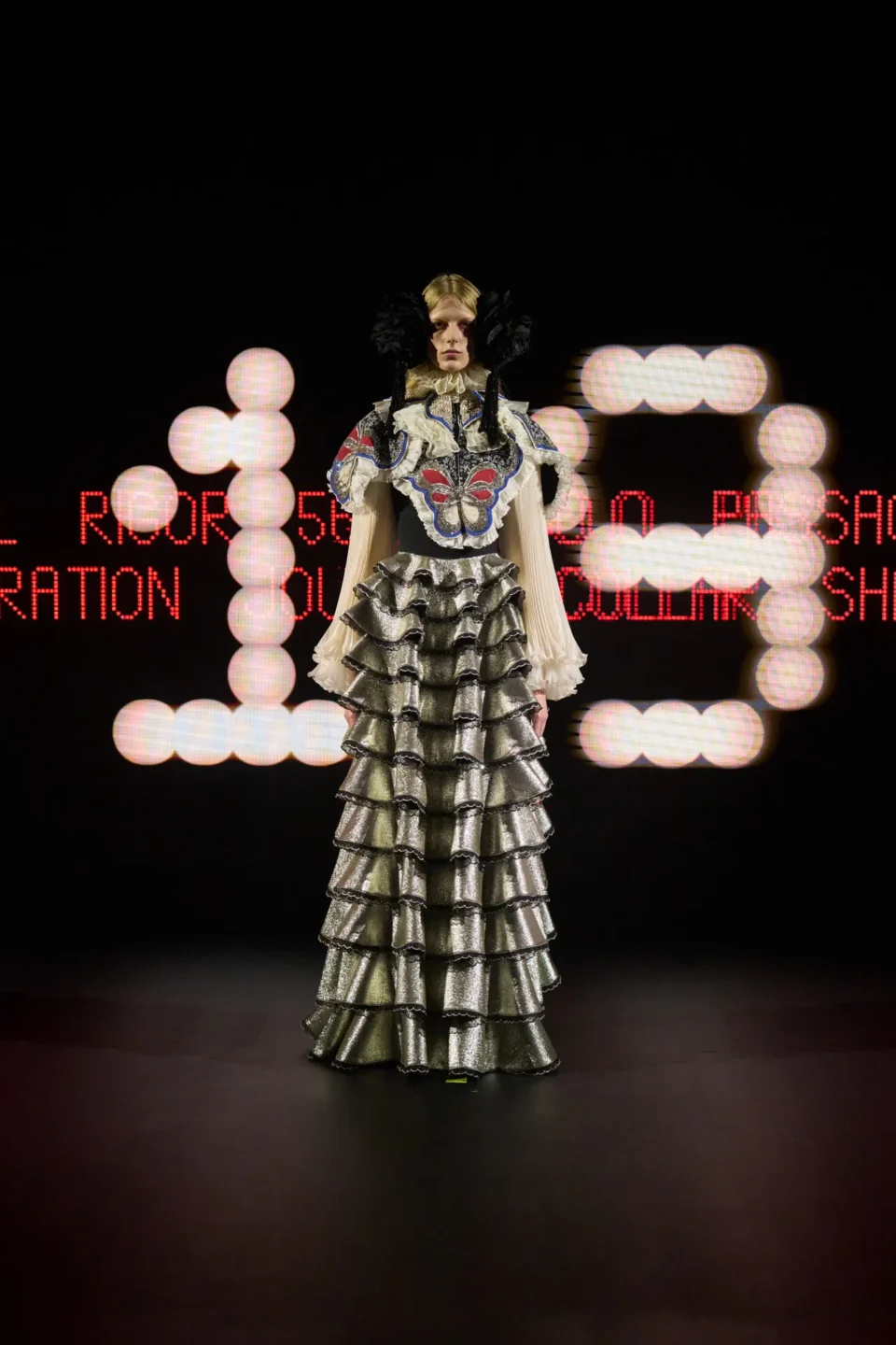 00019-valentino-spring-2025-couture-credit-gorunway