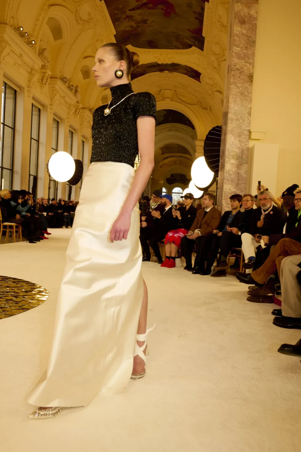 00020-schiaparelli-spring-2025-couture-credit-brand