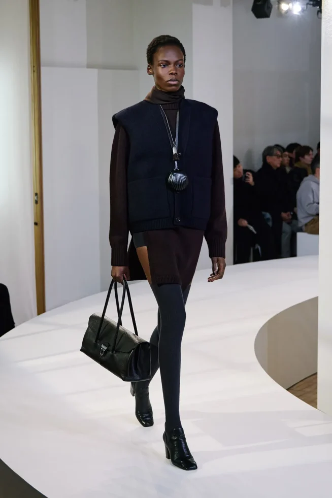 00021-lemaire-fall-2025-menswear-credit-gregoire-avenel-brand