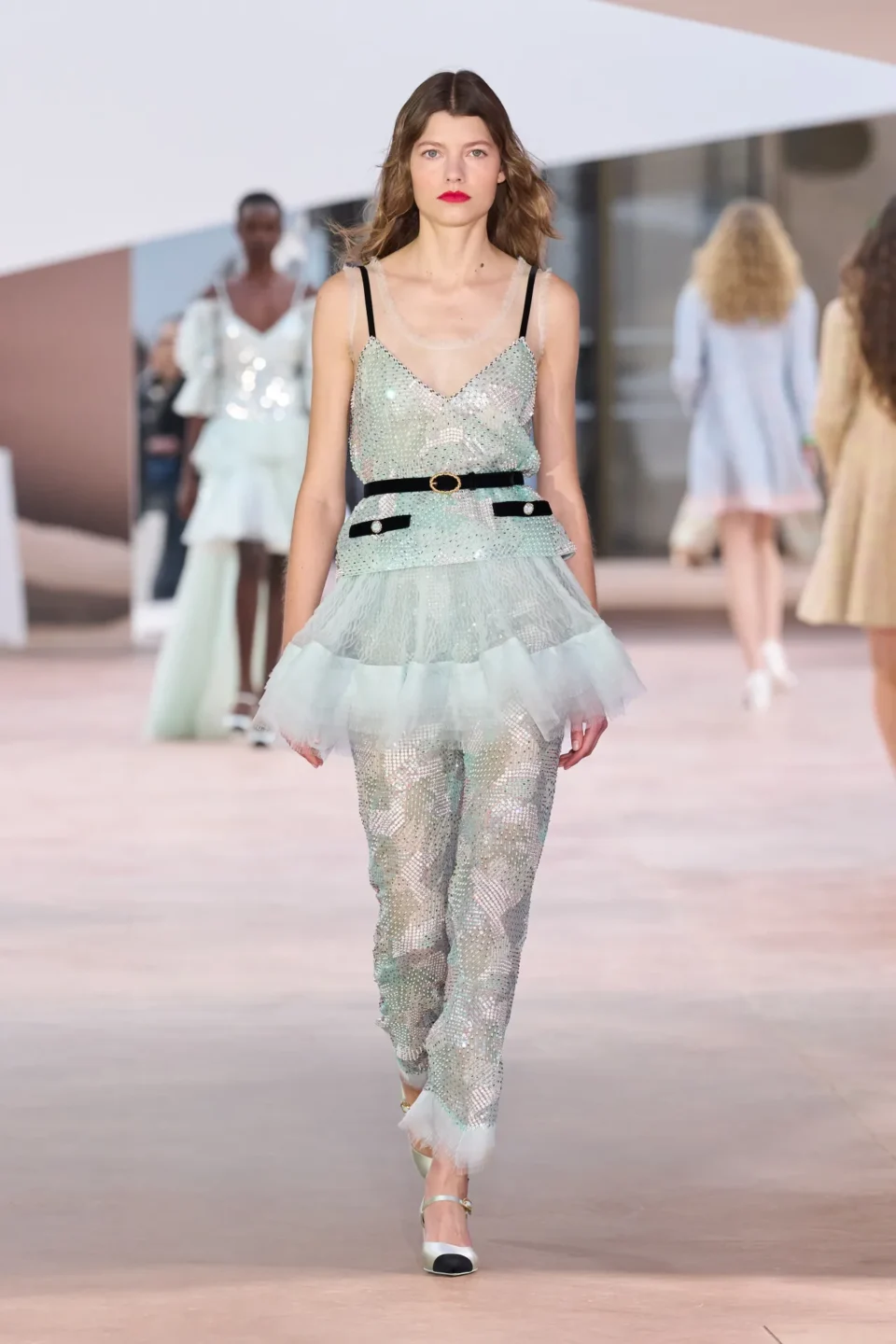 00022-chanel-spring-2025-couture-credit-gorunway