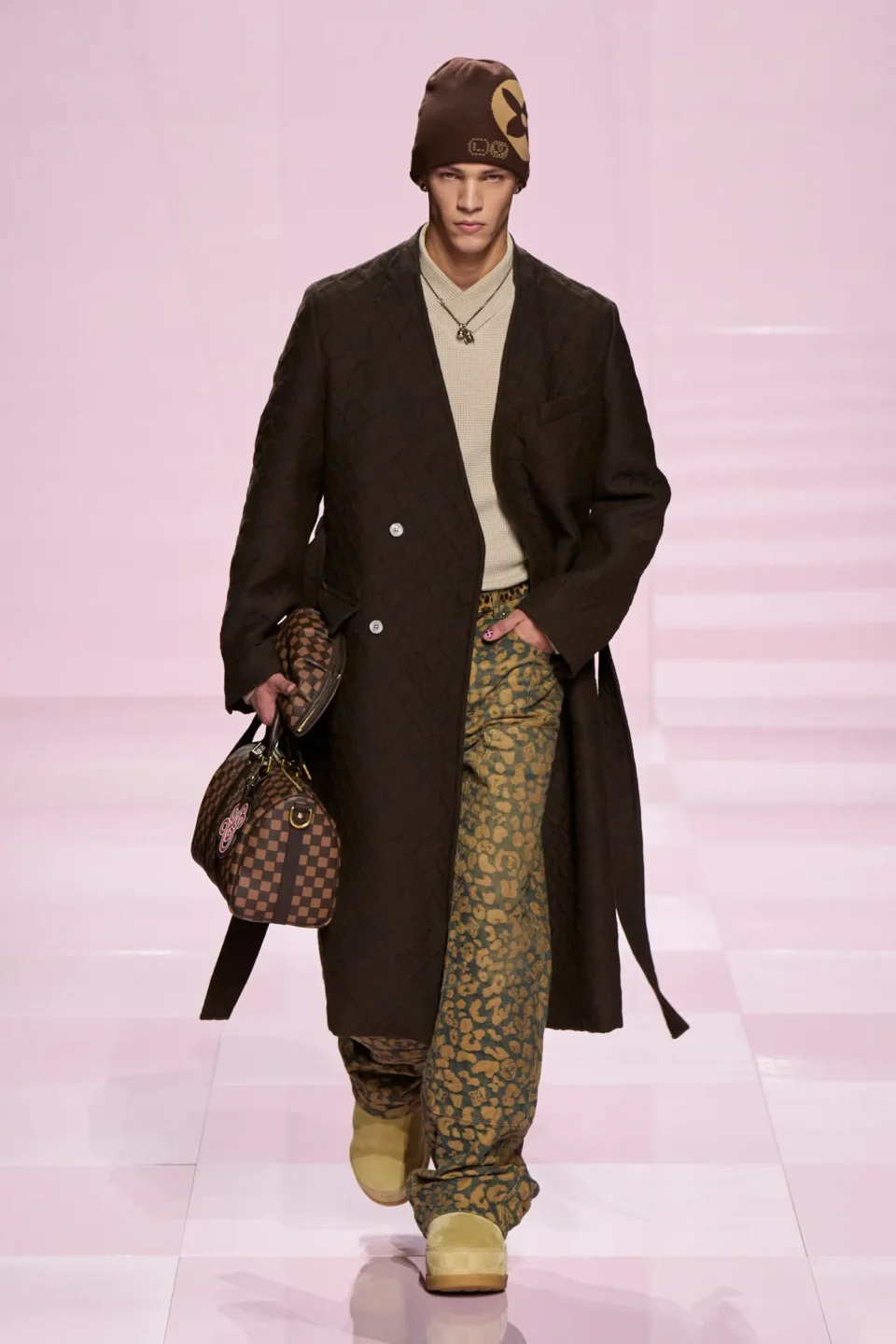 00022-louis-vuitton-fall-2025-menswear-credit-gorunway