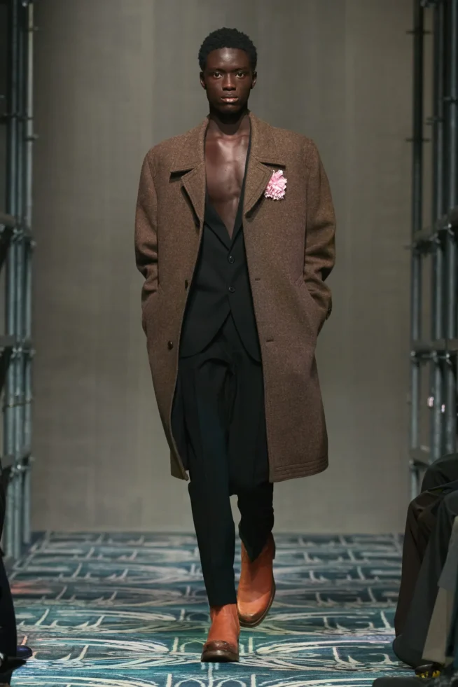 00023-prada-fall-2025-menswear-credit-gorunway
