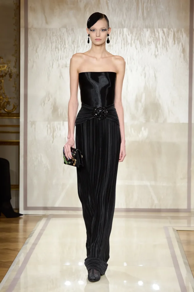 00024-armani-prive-spring-2025-couture-credit-gorunway