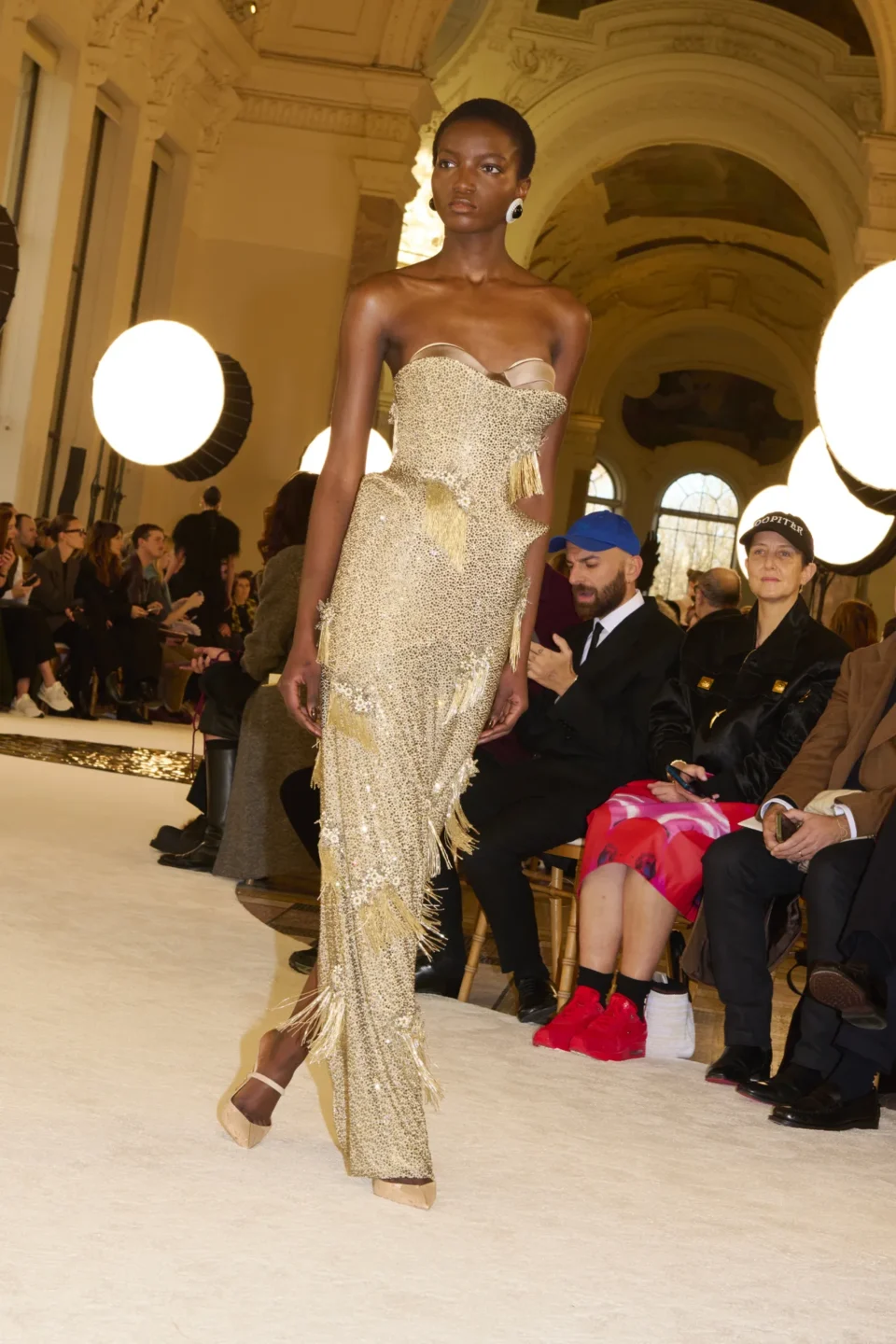 00024-schiaparelli-spring-2025-couture-credit-brand
