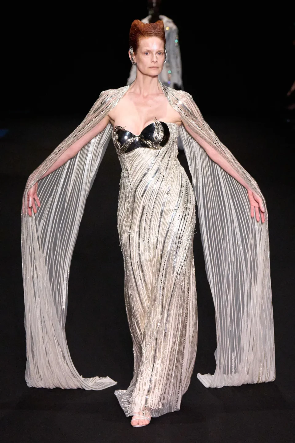 00025-gaurav-gupta-spring-2025-couture-credit-gorunway