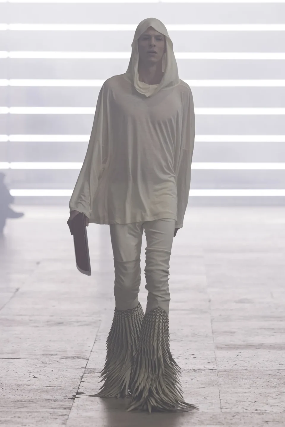 00025-rick-owens-fall-2025-menswear-credit-brand