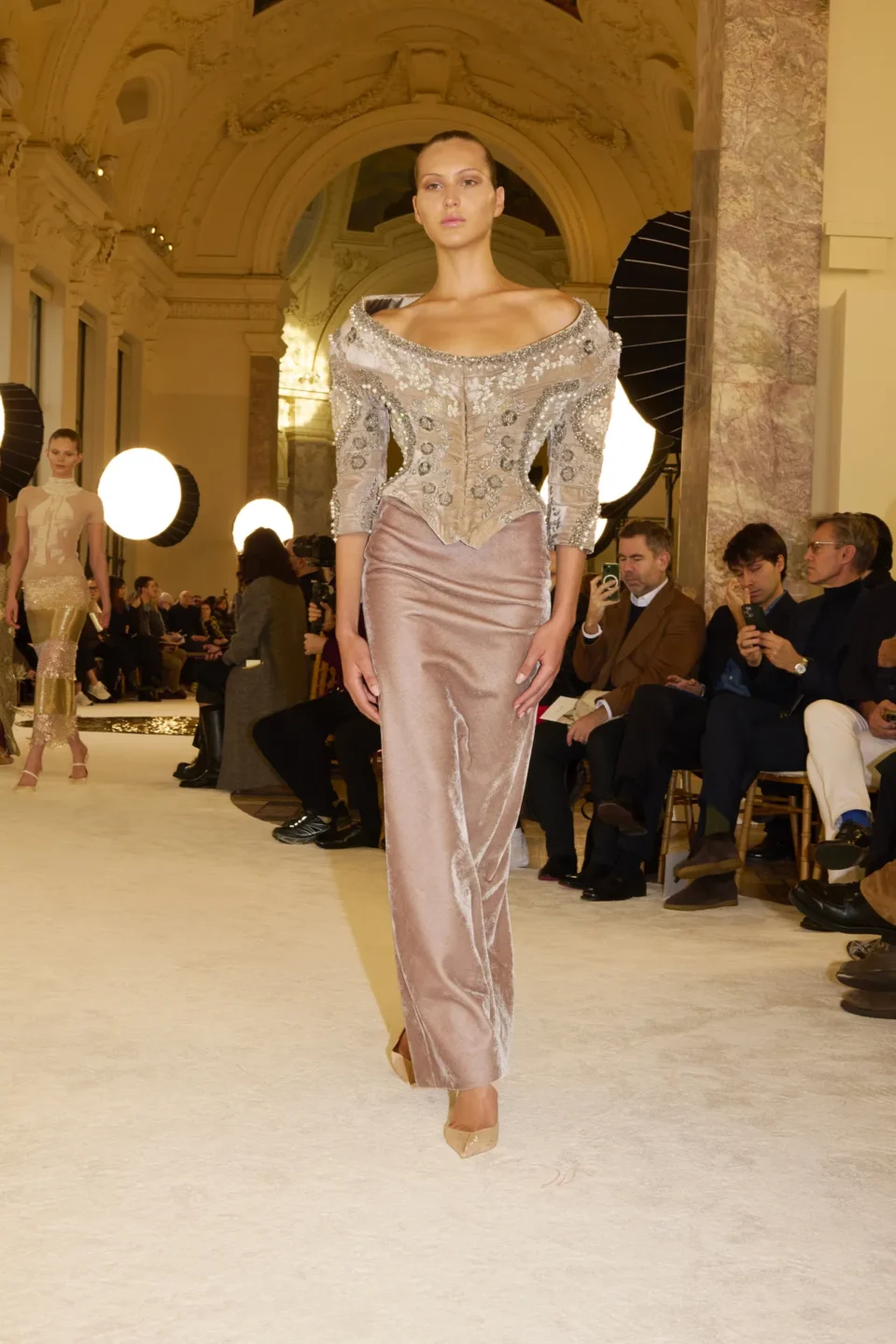 00025-schiaparelli-spring-2025-couture-credit-brand