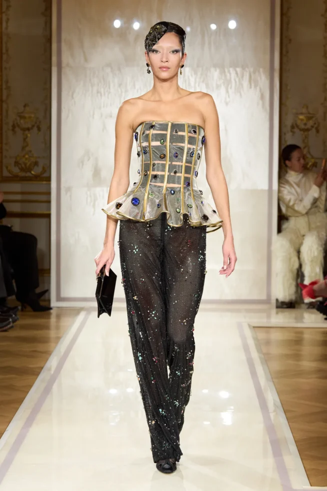 00026-armani-prive-spring-2025-couture-credit-gorunway