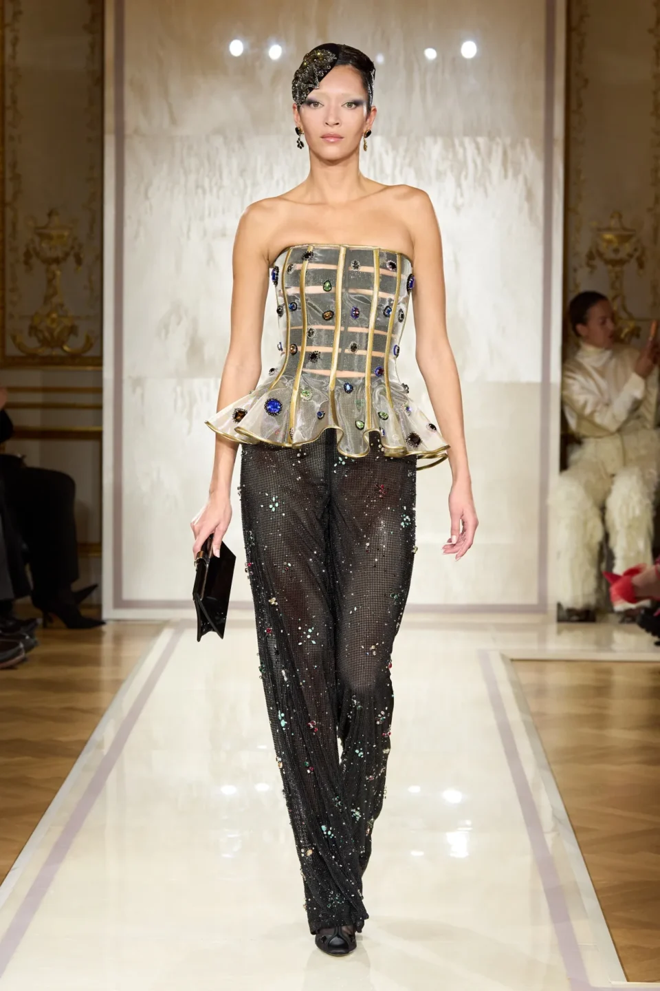 00026-armani-prive-spring-2025-couture-credit-gorunway