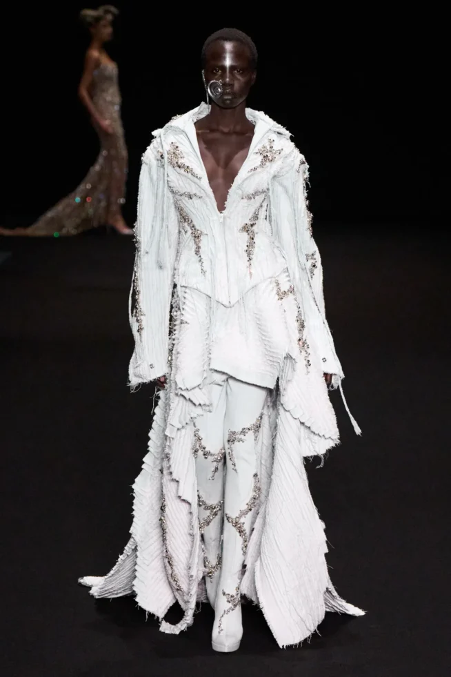 00026-gaurav-gupta-spring-2025-couture-credit-gorunway