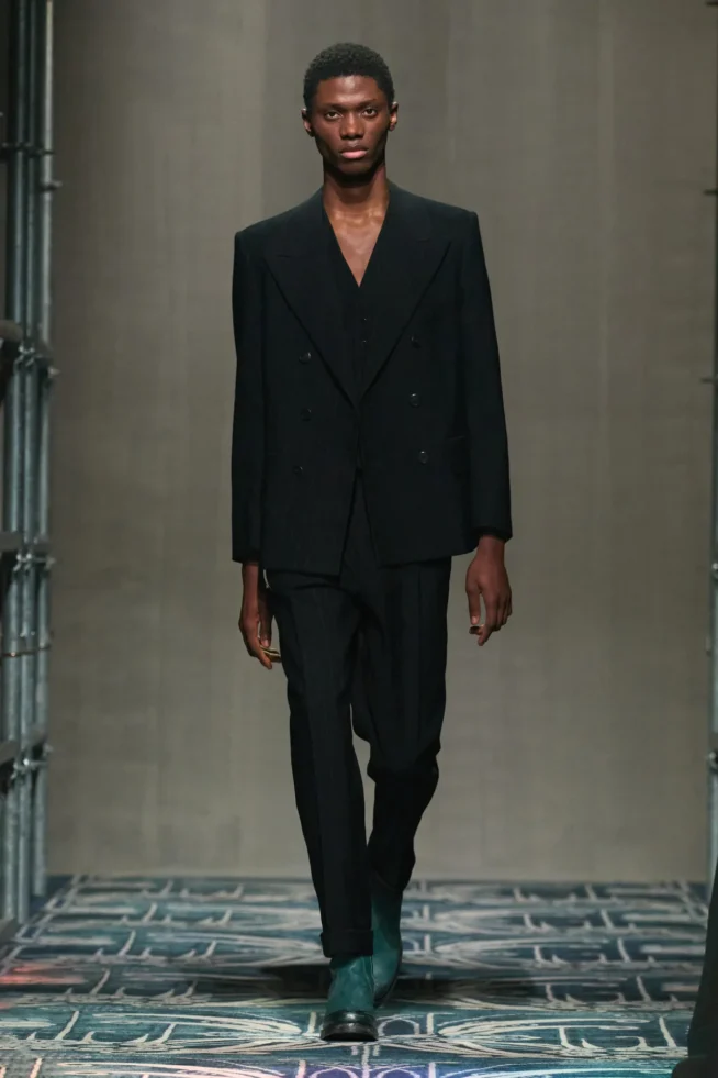 00026-prada-fall-2025-menswear-credit-gorunway