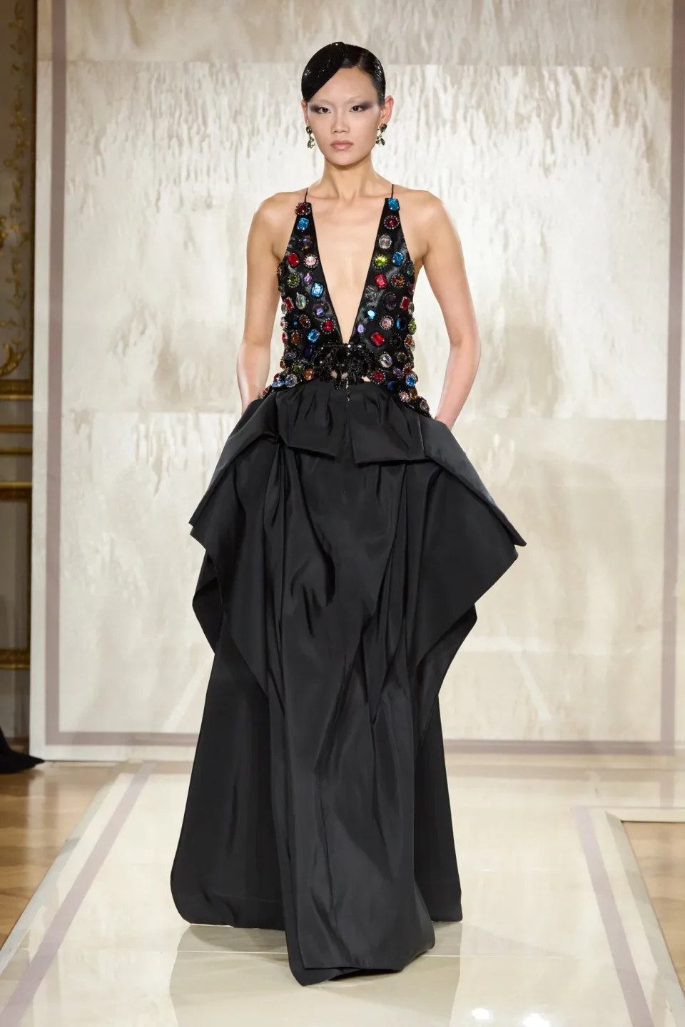 00027-armani-prive-spring-2025-couture-credit-gorunway