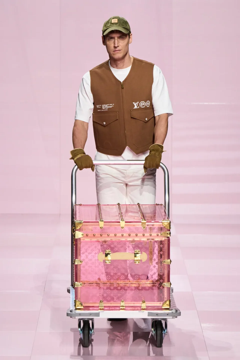 00027-louis-vuitton-fall-2025-menswear-credit-gorunway