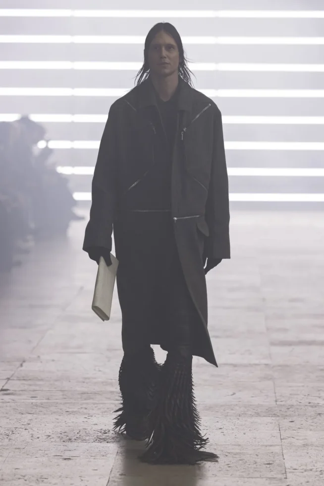 00027-rick-owens-fall-2025-menswear-credit-brand