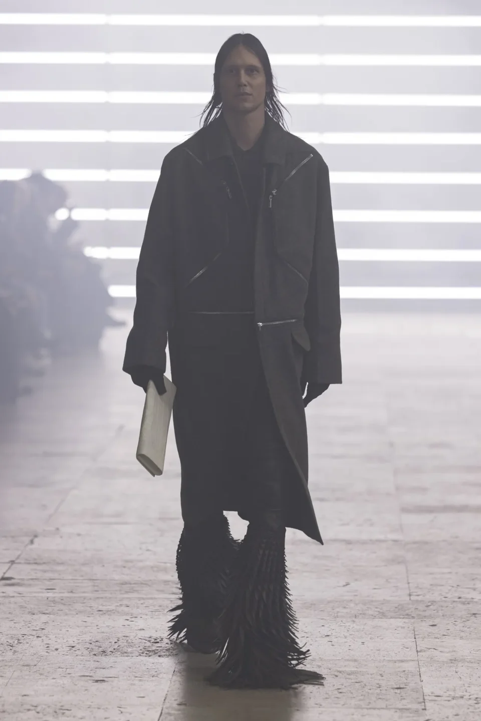 00027-rick-owens-fall-2025-menswear-credit-brand