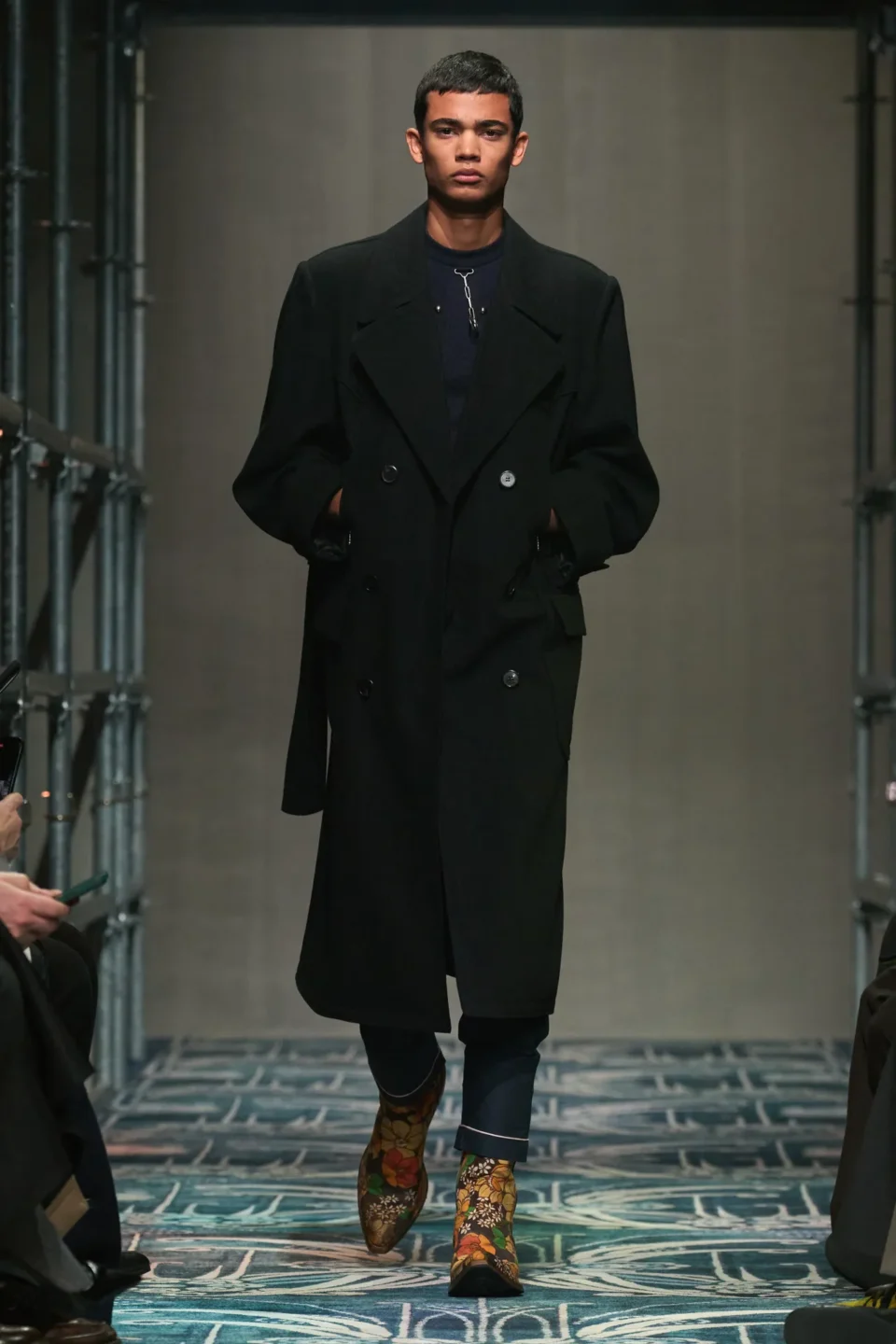 00028-prada-fall-2025-menswear-credit-gorunway