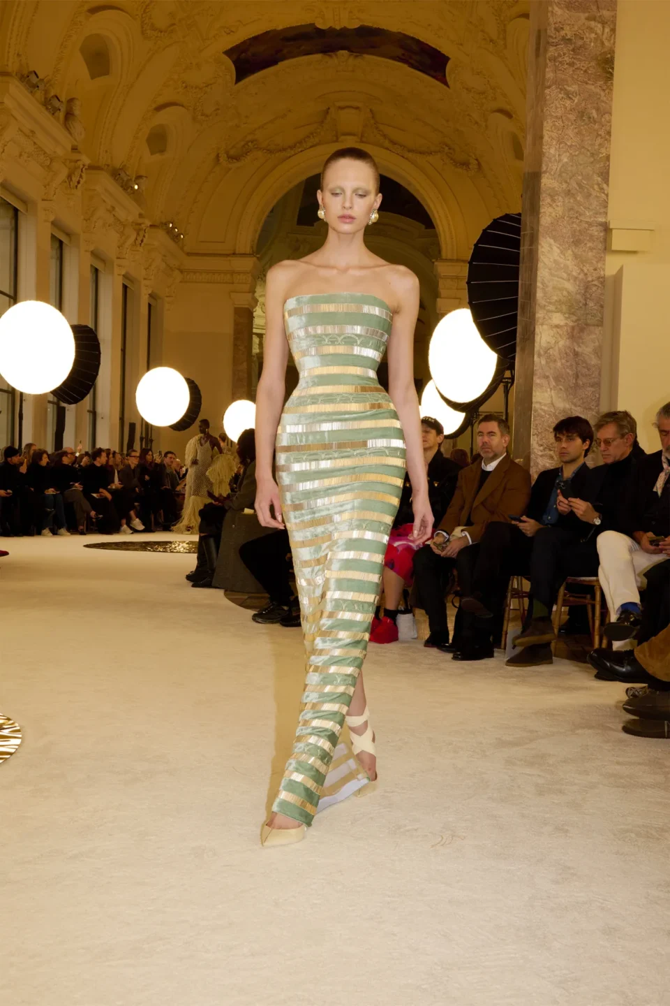 00028-schiaparelli-spring-2025-couture-credit-brand