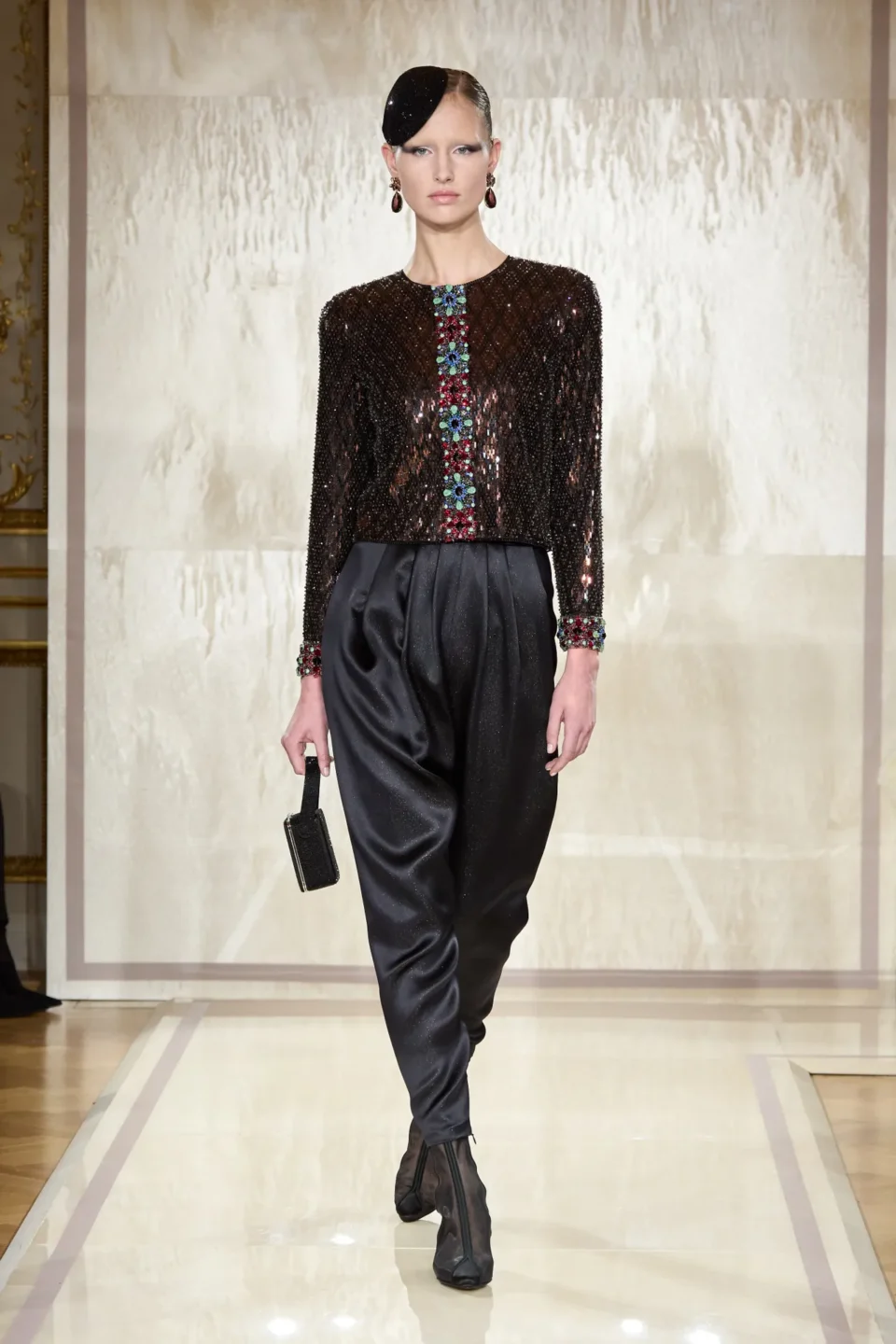 00029-armani-prive-spring-2025-couture-credit-gorunway