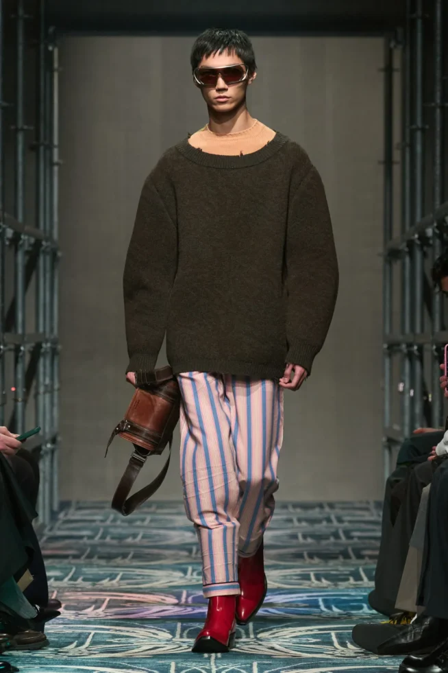 00030-prada-fall-2025-menswear-credit-gorunway