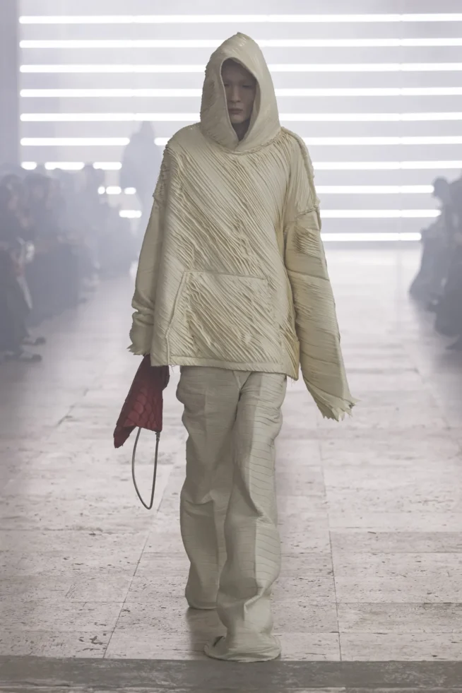 00030-rick-owens-fall-2025-menswear-credit-brand