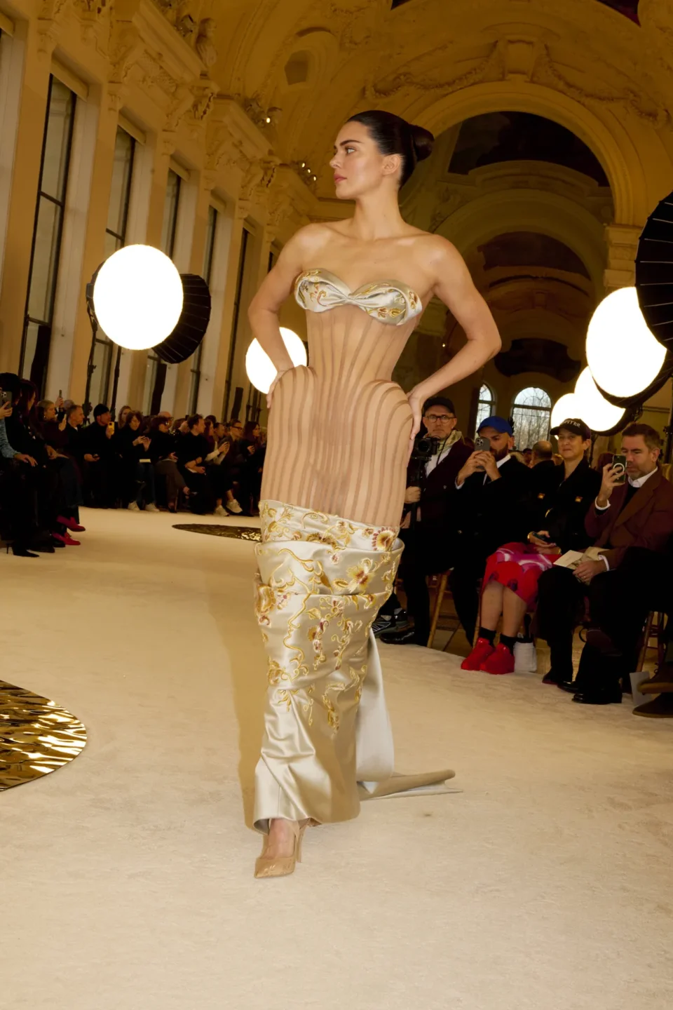 00031-schiaparelli-spring-2025-couture-credit-brand