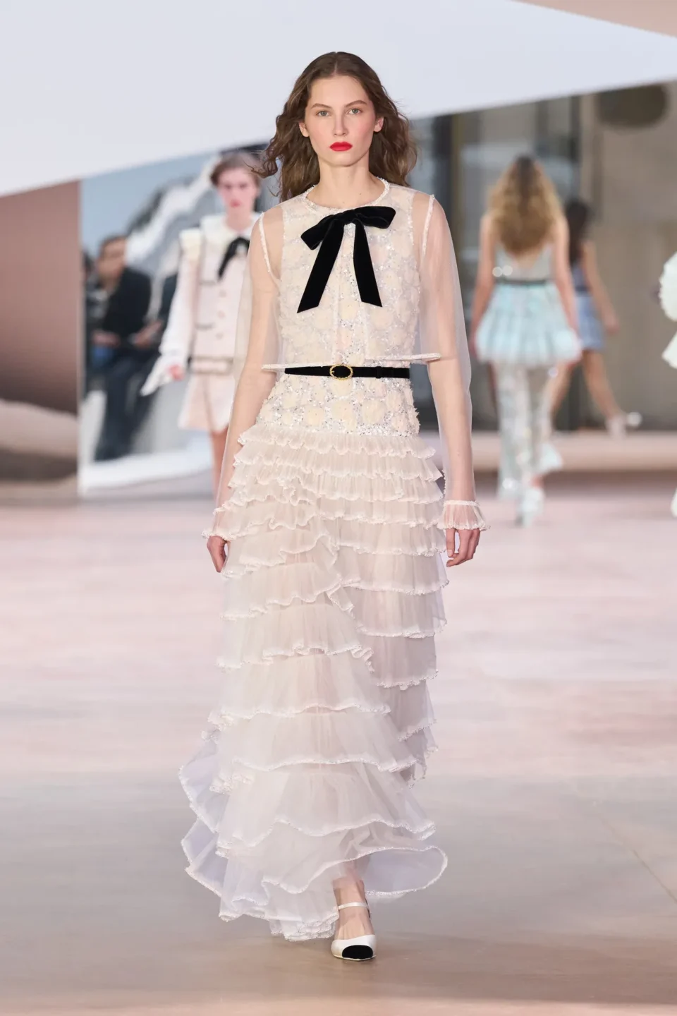 00032-chanel-spring-2025-couture-credit-gorunway