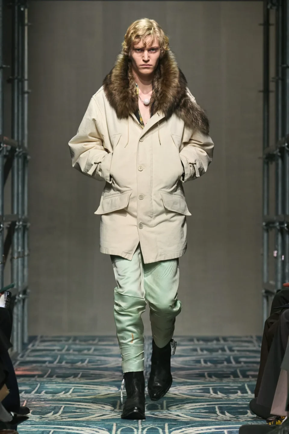 00032-prada-fall-2025-menswear-credit-gorunway