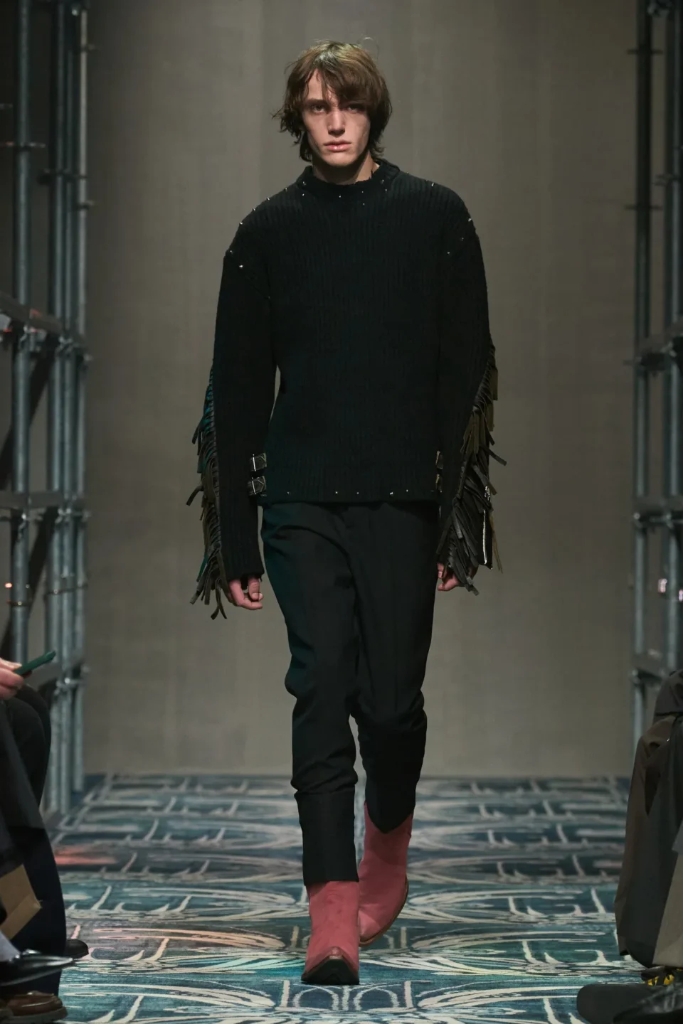 00035-prada-fall-2025-menswear-credit-gorunway