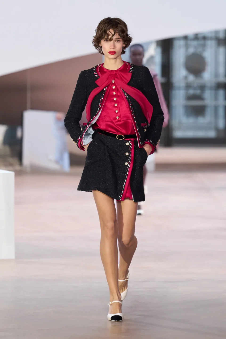 00036-chanel-spring-2025-couture-credit-gorunway