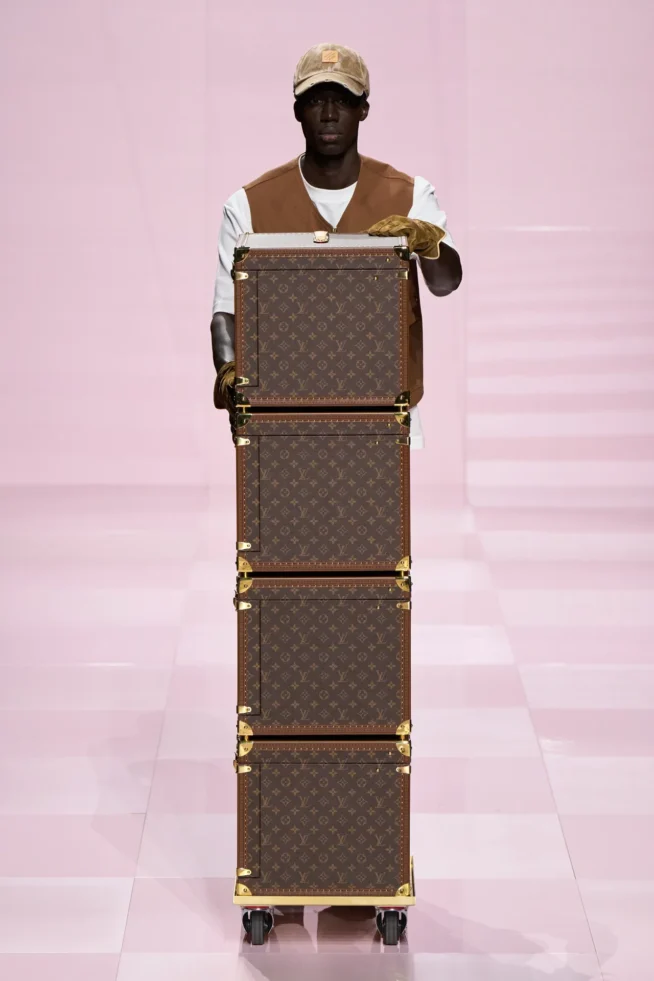 00041-louis-vuitton-fall-2025-menswear-credit-gorunway