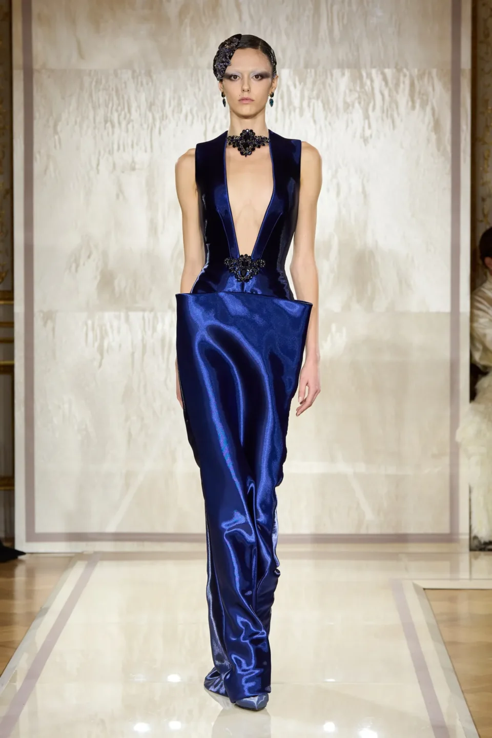 00042-armani-prive-spring-2025-couture-credit-gorunway