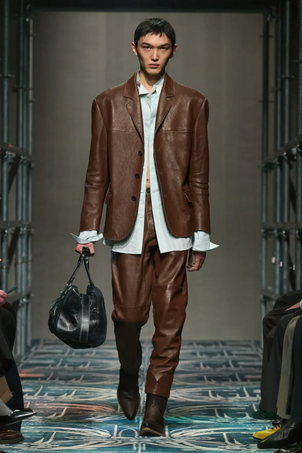 00042-prada-fall-2025-menswear-credit-gorunway