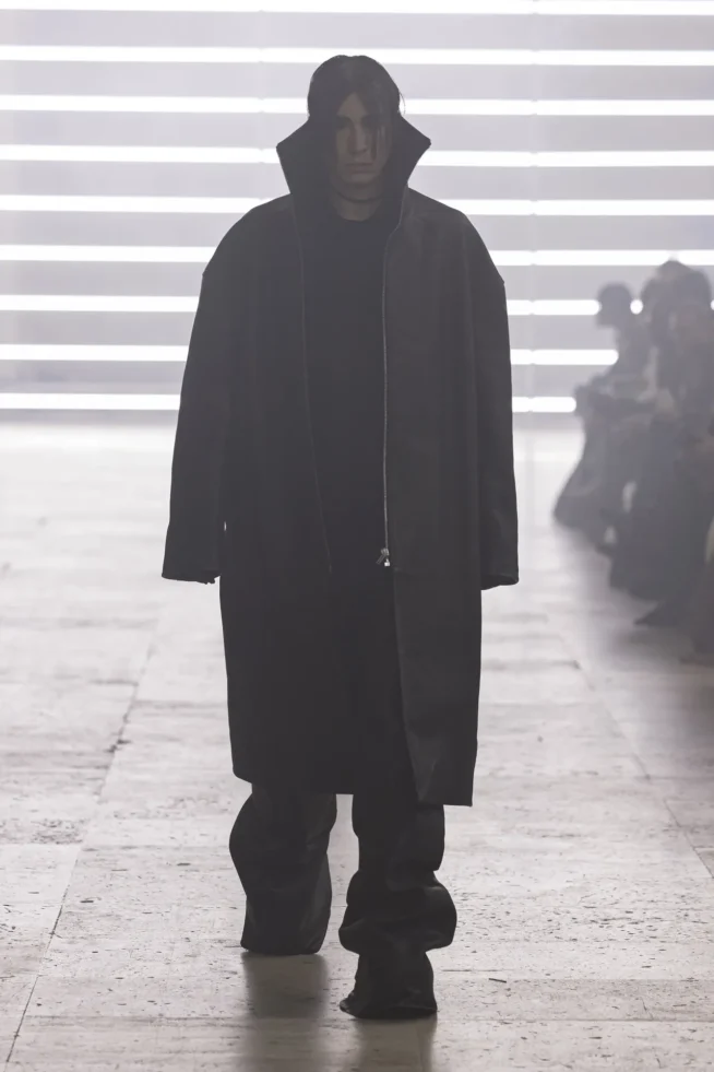 00042-rick-owens-fall-2025-menswear-credit-brand